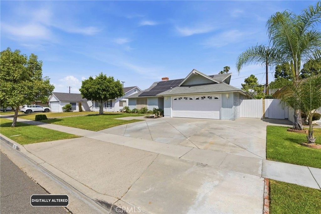 Image 3 of property listing at 1935 W Chanticleer, Anaheim, CA 92804