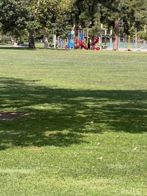 Image 31 of property listing at 1935 W Chanticleer, Anaheim, CA 92804