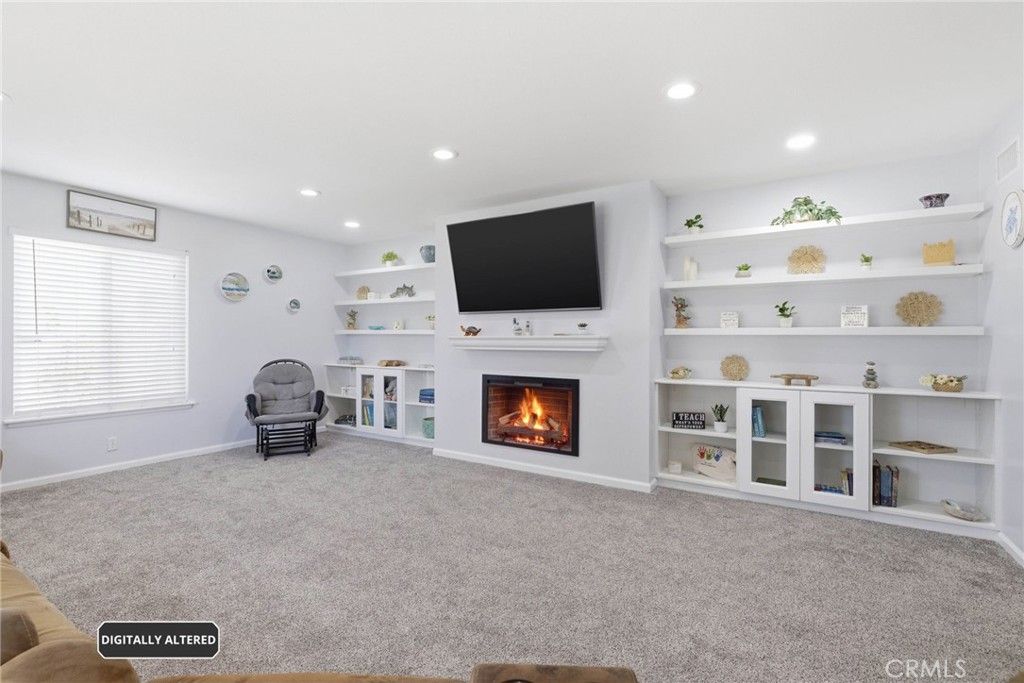 Image 5 of property listing at 1935 W Chanticleer, Anaheim, CA 92804