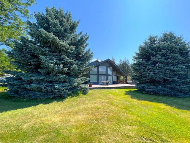 1654 Northport Flat Creek Rd, Kettle Falls, WA 99114