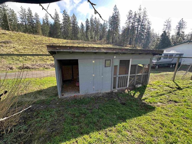 1654 Northport Flat Creek Rd, Kettle Falls, WA 99114