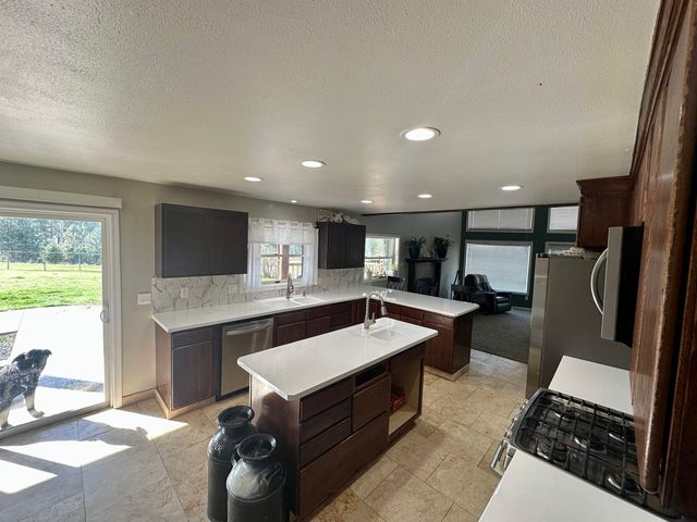 1654 Northport Flat Creek Rd, Kettle Falls, WA 99114