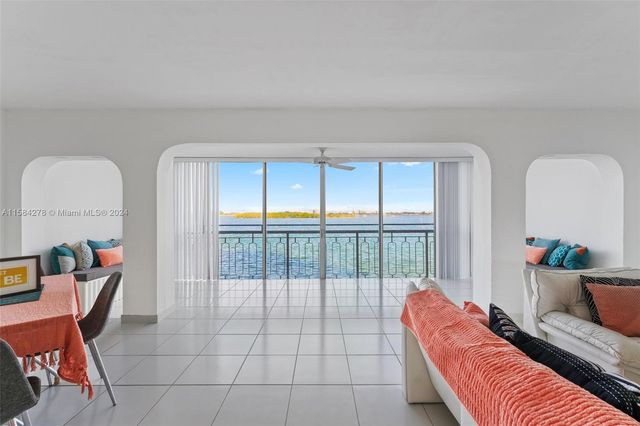 11111 Biscayne Blvd 3A, Miami, FL 33181