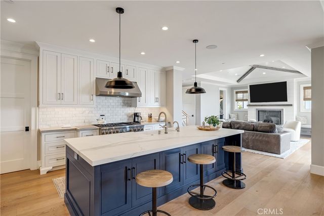 715 2nd, Hermosa Beach, CA 90254
