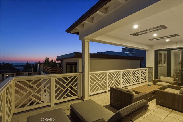 715 2nd, Hermosa Beach, CA 90254