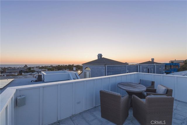 715 2nd, Hermosa Beach, CA 90254