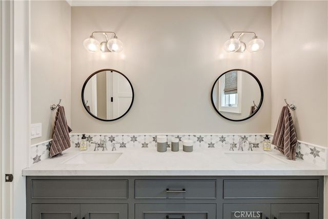 715 2nd, Hermosa Beach, CA 90254