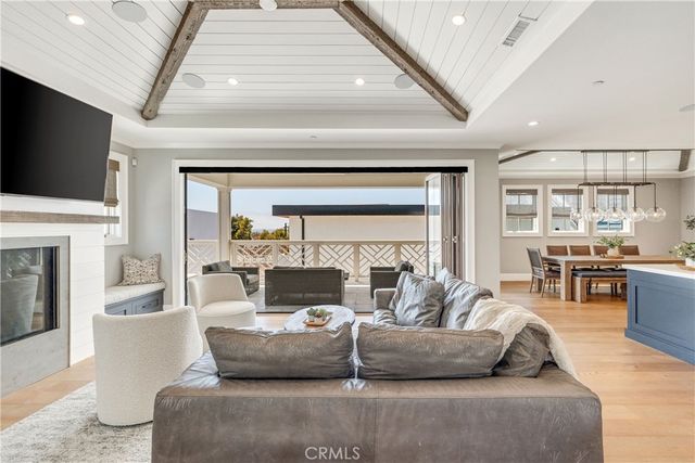 715 2nd, Hermosa Beach, CA 90254