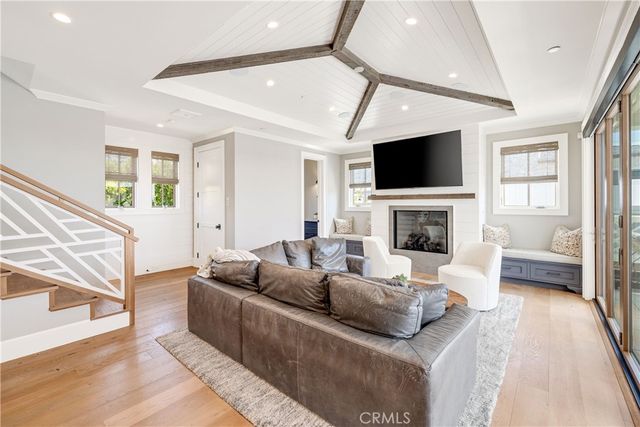 715 2nd, Hermosa Beach, CA 90254