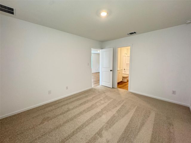 101 Silent Sky LN, Hutto, TX 78634