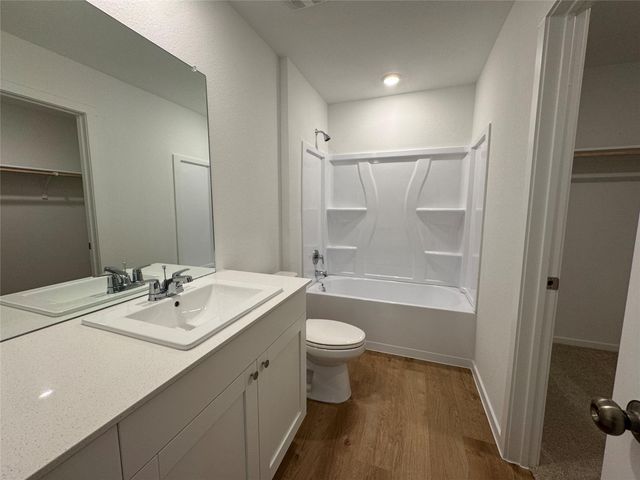 101 Silent Sky LN, Hutto, TX 78634