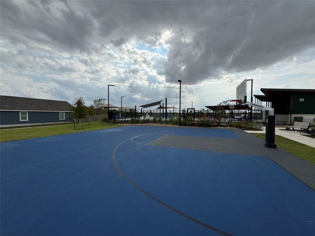 101 Silent Sky LN, Hutto, TX 78634