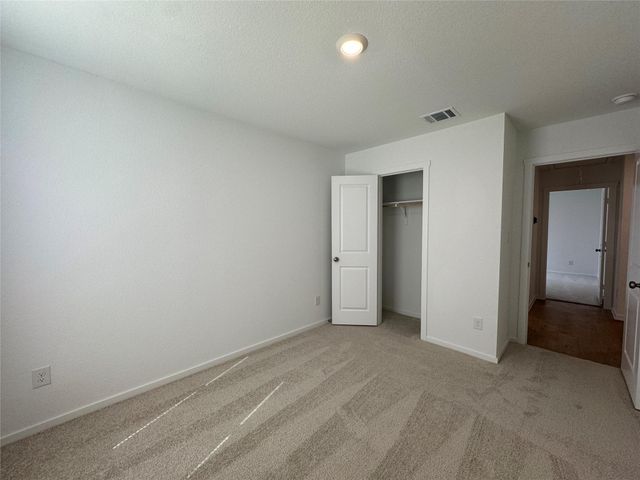 101 Silent Sky LN, Hutto, TX 78634