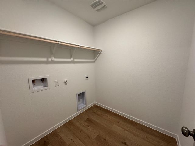 101 Silent Sky LN, Hutto, TX 78634