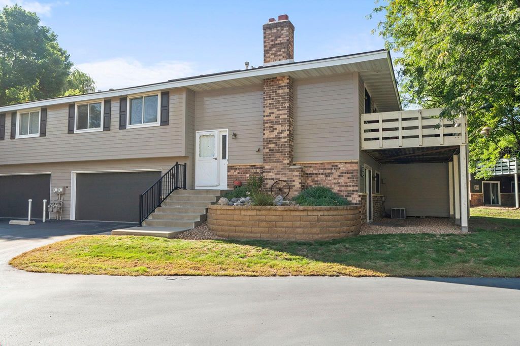 11236 Vessey Circle, Bloomington, MN 55437 — photo 5