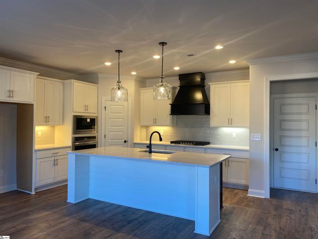 110 Nannies Circle, Williamston, SC 29697