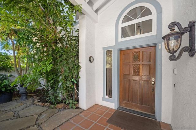 7340 Bolero St, Carlsbad, CA 92009