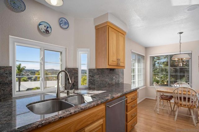 7340 Bolero St, Carlsbad, CA 92009