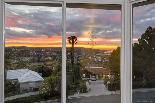 7340 Bolero St, Carlsbad, CA 92009