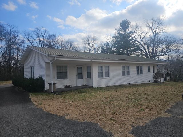 210 Twin Oaks Rd, Mcminnville, TN 37110