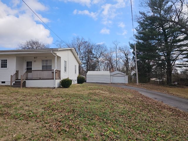 210 Twin Oaks Rd, Mcminnville, TN 37110