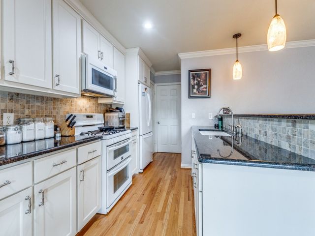 11707 Rogue Way, Dallas, TX 75218