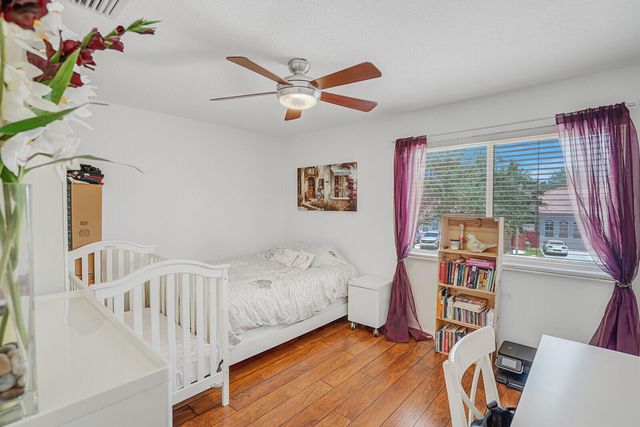 317 E Garden Cove Circle, Davie, FL 33325