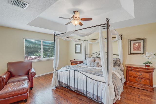 317 E Garden Cove Circle, Davie, FL 33325