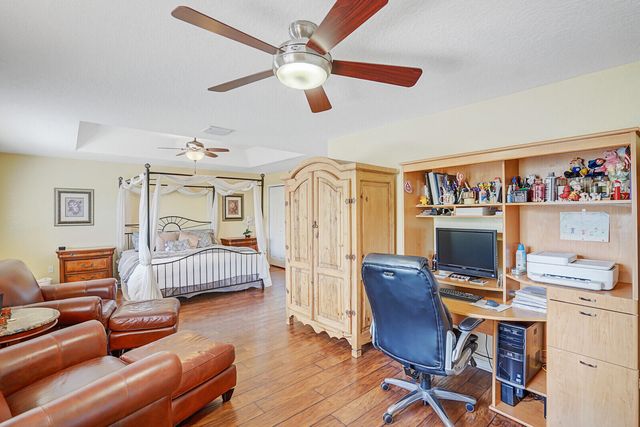 317 E Garden Cove Circle, Davie, FL 33325