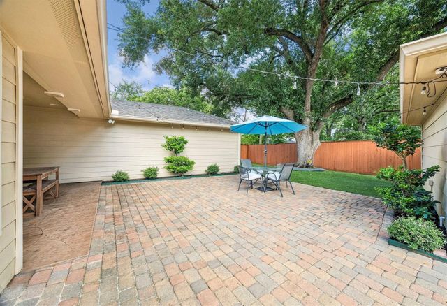 12518 Hazelwood Lane, Houston, TX 77077