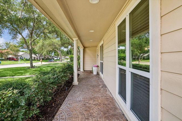 12518 Hazelwood Lane, Houston, TX 77077