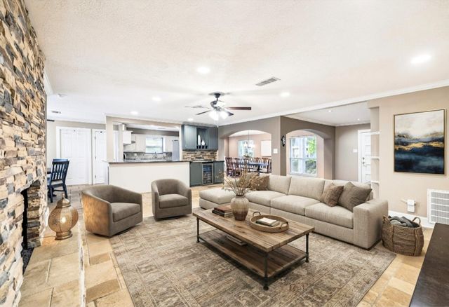 12518 Hazelwood Lane, Houston, TX 77077