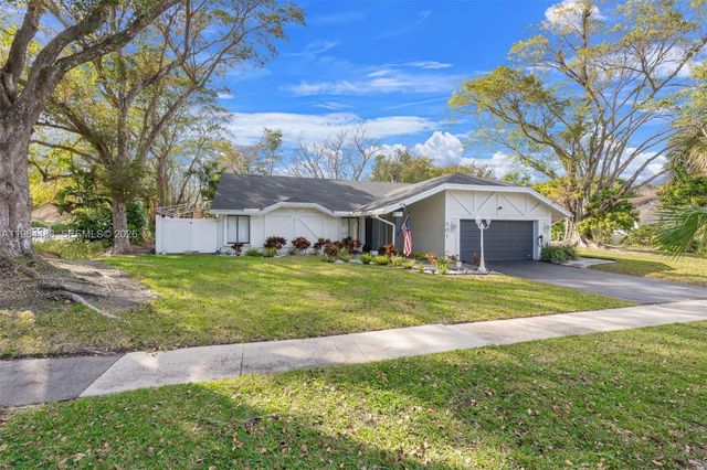 501 NW 78th Way, Plantation, FL 33324