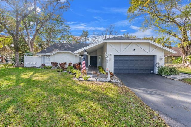 501 NW 78th Way, Plantation, FL 33324