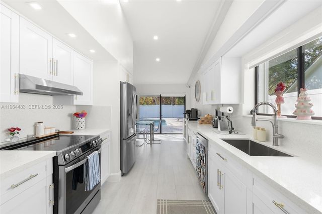 501 NW 78th Way, Plantation, FL 33324