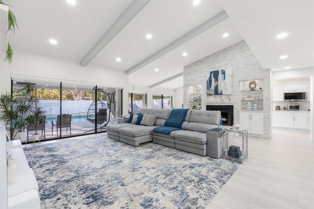 501 NW 78th Way, Plantation, FL 33324