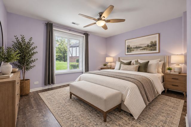 1773 Gloucester Court A, Wheaton, IL 60189