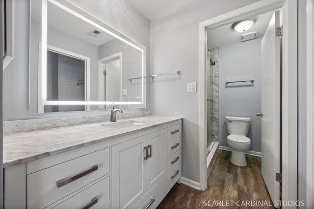 1773 Gloucester Court A, Wheaton, IL 60189