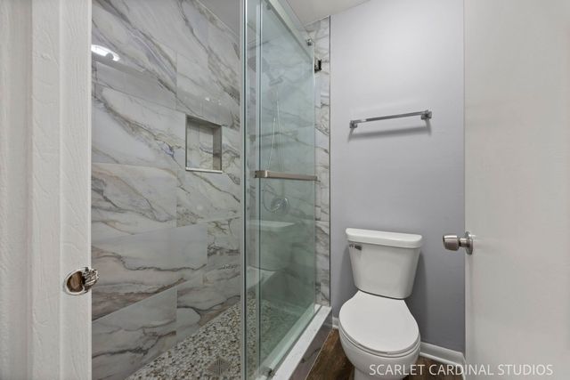 1773 Gloucester Court A, Wheaton, IL 60189