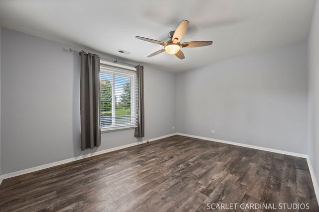 1773 Gloucester Court A, Wheaton, IL 60189
