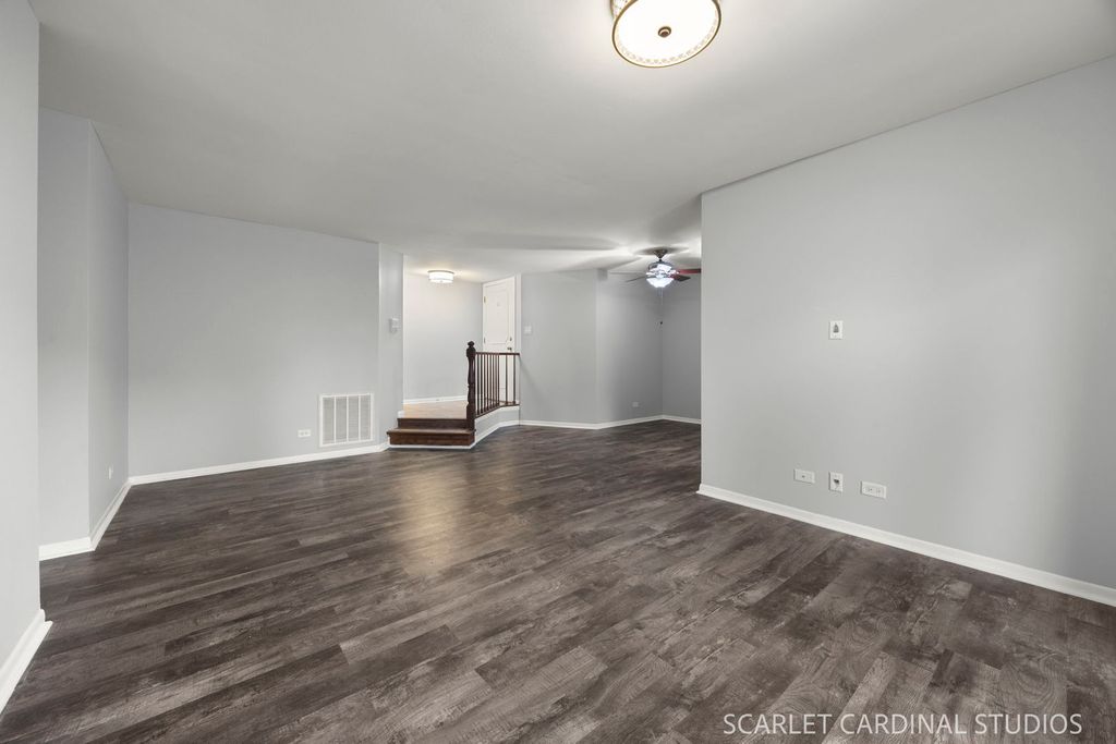 1773 Gloucester Court A, Wheaton, IL 60189 — photo 2