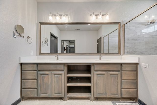 416 Christian Way, Azle, TX 76020