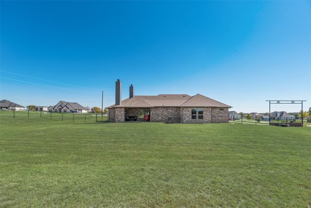 416 Christian Way, Azle, TX 76020