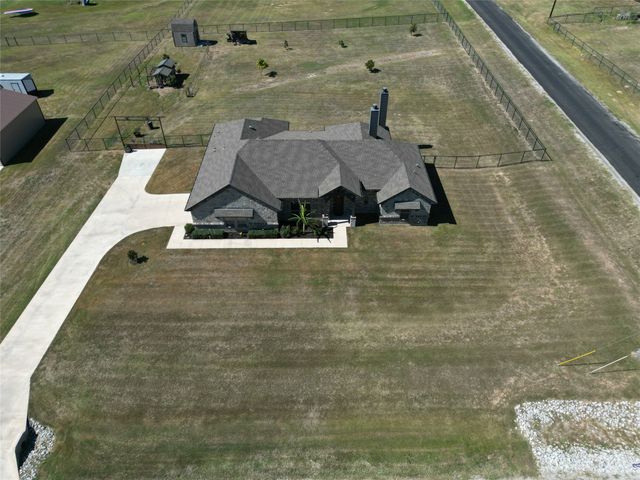 416 Christian Way, Azle, TX 76020