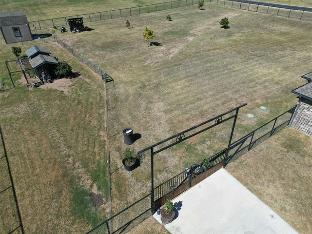 416 Christian Way, Azle, TX 76020