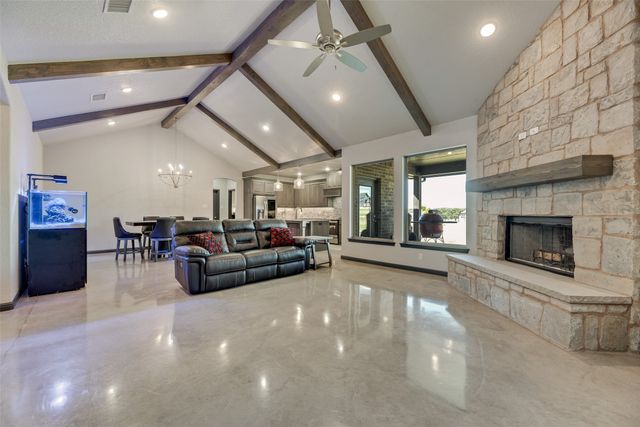 416 Christian Way, Azle, TX 76020