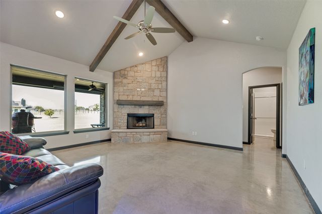 416 Christian Way, Azle, TX 76020