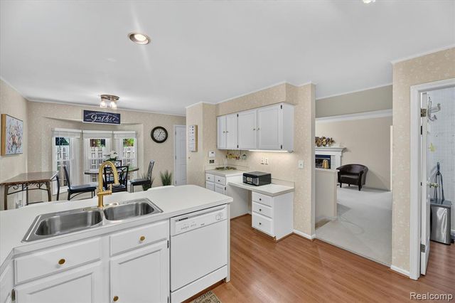 6407 Western Way, Flint, MI 48532