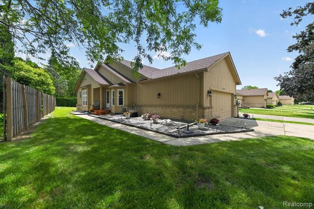 6407 Western Way, Flint, MI 48532