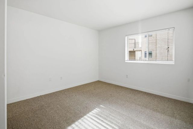 801 W W Hawthorn St 203, San Diego, CA 92101